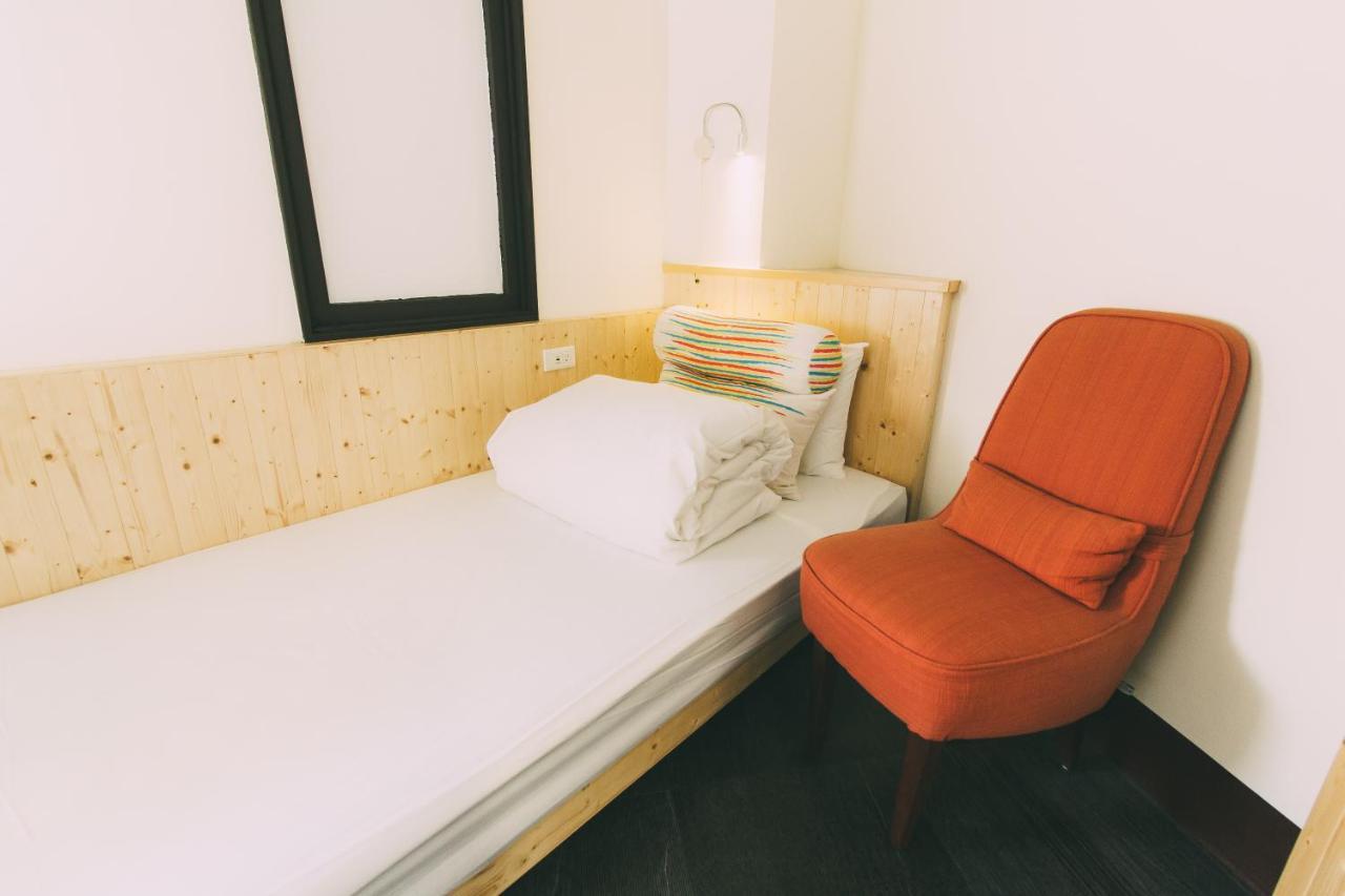 Appartement 阿信輕旅 à Tainan Extérieur photo