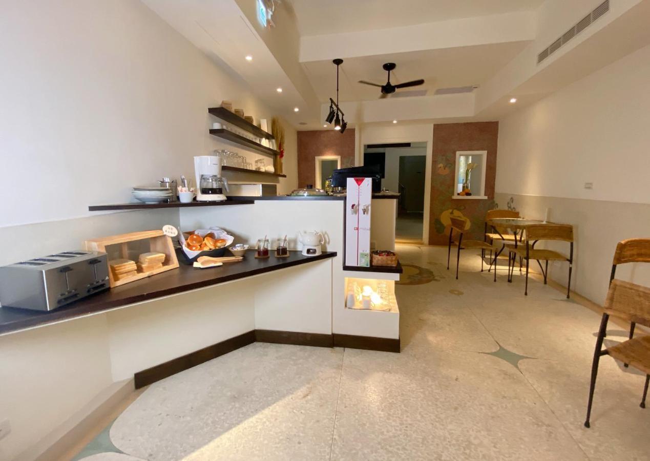 Appartement 阿信輕旅 à Tainan Extérieur photo